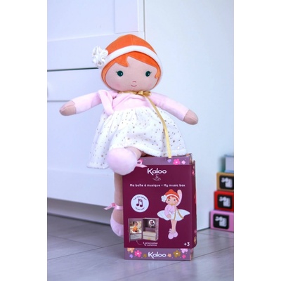 Kaloo pro miminka Valentine K Doll Tendresse 25 cm ve hvězdičkových šatech z jemného textilu