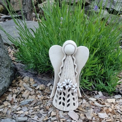 Keramický anděl s kopretinami - dekorace i na svíčku 20 cm