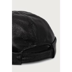Moschino шапка мъжка от кожа (M5927.60811)