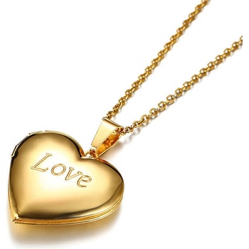 Talitha Колие с разтварящ се медальон „Love