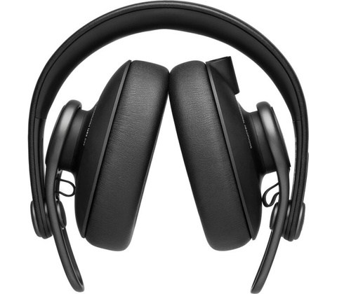 AKG K371
