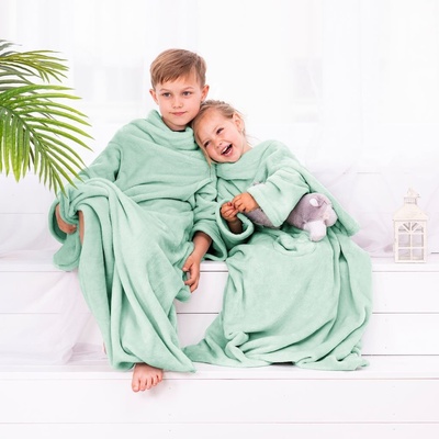 DecoKing Lazy Detská deka s rukávmi mätová