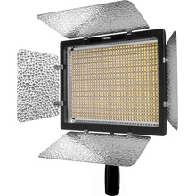 Yongnuo YN-900L 3200-5500K