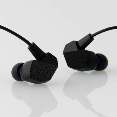 Final Audio A2000