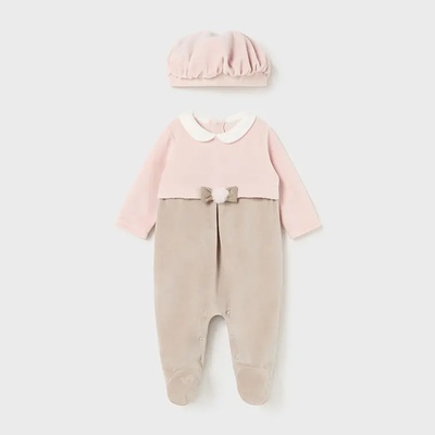 Mayoral Пижама с барета за новородено момиче в светло розово и бежово Майорал
