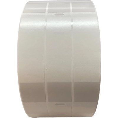 Plastová Etiketa 25 mm x 95 mm, 3 - Produkcia, Polyvinylchlorid PVC Outdoor, Samolaminovacia, Transparentná a biela, Dutinka 76 mm, 3000 ks/kotúč, Silné lepidlo, Fotoznačka v strede, najprv biela, Pri