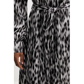 Silvian Heach Рокля Silvian Heach ILPALA в черно къса със стандартна кройка GPA25418VE (GPA25418VE)