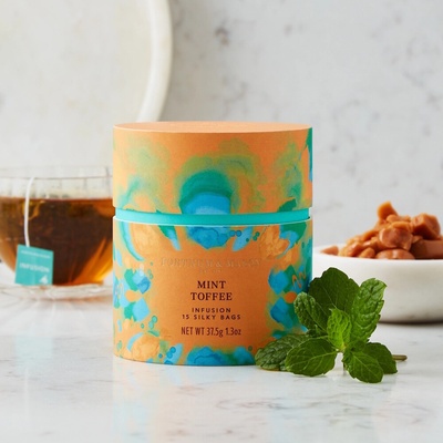 FORTNUM & MASON bylinný čaj MÁTOVÝ KARAMEL 15 hedvábných pyramid