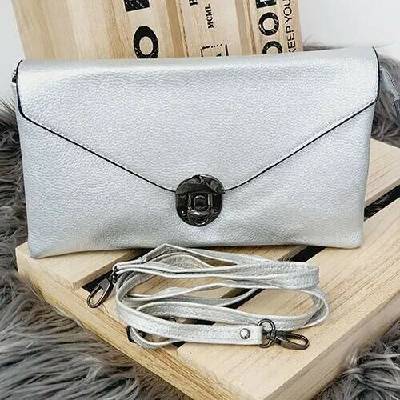Dámská crossbody kabelka stříbrná