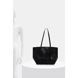 Calvin Klein шопинг чанта дамска от имитация на кожа (LV04F3548G) - answear - 234,50 лв