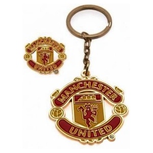 Manchester United official Manchester United ключодържател и значка design set (j31krbmucr)
