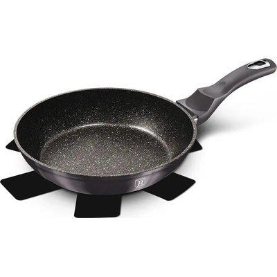 BerlingerHaus Tradiční pánev Carbon Pro 30 cm s mramorovým povrchem