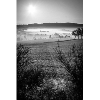 Fotografie - Údolí v mlze