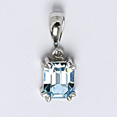 Čištín Stříbrný přívěšek s krystalem aqua bohemica P 1201 1