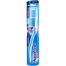 Aquafresh In-Between Clean medium