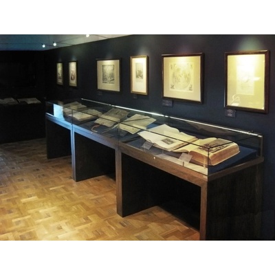 Expoint výstavní stolová vitrína 100 x 70 x 70 x 25 cm – Zboží Živě