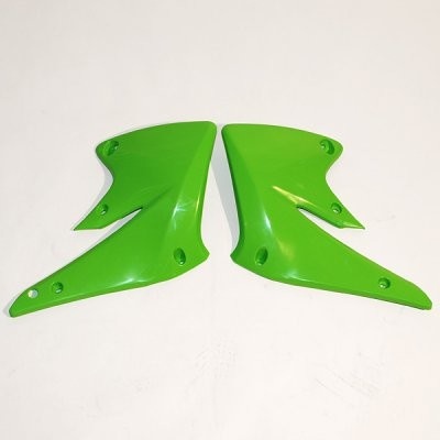 UFO kryty chladiče KAWASAKI KXF 250 04-05 barva zelená