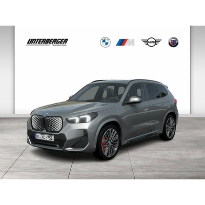 BMW iX1 xDrive30 M Sport Pro 230 kW