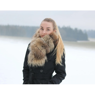 Špongr kožušinový šál z fínskeho mývalovca natur 03
