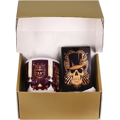 Подаръчен комплект с чаша и луксозни водоустойчиви черни pvc карти (К102256)