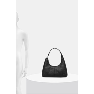 Calvin Klein чанта тип хобо дамска от кожа (LV04F3657G) - answear - 332,30 лв