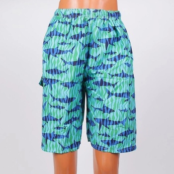 Image 1 of Мъжки шорти в зелено и синьо с акули