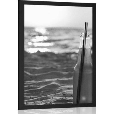 Plakát osvěžující nápoj na pláži v černobílém provedení - 40x60 black