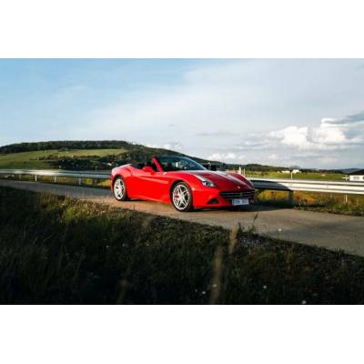 Jízda ve Ferrari Praha - Doručení e-mailem zdarma a hned
