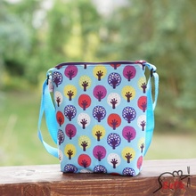 Kabelka nepromokavá crossbody A5 stromy