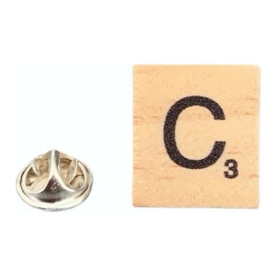 Brož Scrabble písmeno C