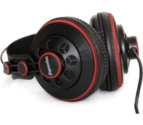 Superlux HD685