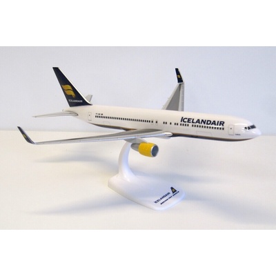 PPC Holland B767-319ERWL Icelandairl Named Gullborg 1:200
