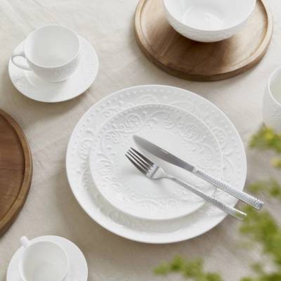 HOMLA Jídelní porcelánový talíř Sylvia bílý 21 cm S