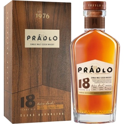 Prádlo 18y 42,7% 0,7 l (holá láhev)