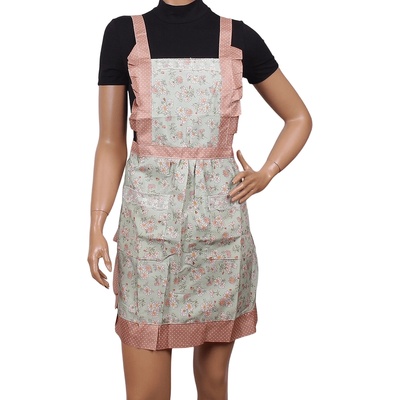 Престилка за готвене в пастелно зелено с цветя и къдри