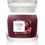 Yankee Candle Black Cherry ароматна свещ Signature 110 гр
