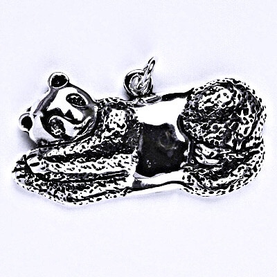 Čištín Stříbrný přívěsek s patinou panda P 962