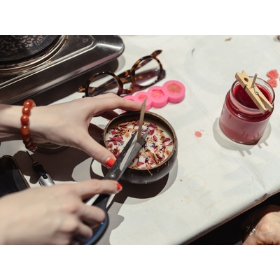 Kreativní kurz: Výroba přírodních svíček + gravírování skla