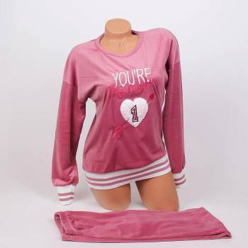 Image 1 of Дамска плюшена пижама в цвят пудра с надпис и сърце