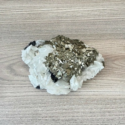 Nefertitis Pyrit, kalcit, galenit drůza Kosovo 18 NF64353 - cca 13 x 9 cm, 812 g