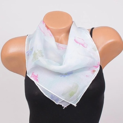 Дамско фишу в светло ментово с цветя