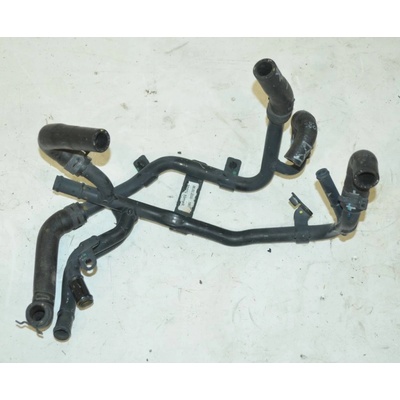 trubka + hadice vodní AUDI A4 8W0 2,0 TDi 04L122157AR 04L122157CA
