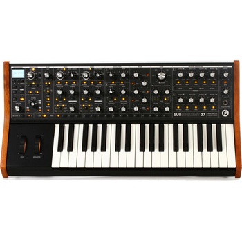 Moog SUB 37