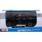 Maisto SP EDITION Пикап Toyota Hilux 1: 27 Черен