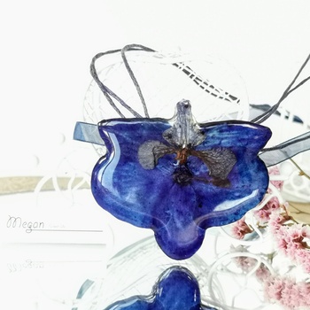 Meganflo Тъмно синя орхидея