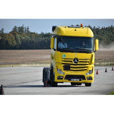 Jízda v monstrózním tahači Mercedes Benz Acrtos Příbram