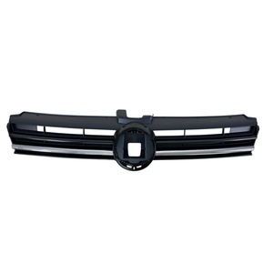  Решетка без емблема VW Golf 7 / 7.5 - R дизайн (5G0853651CDZLL)