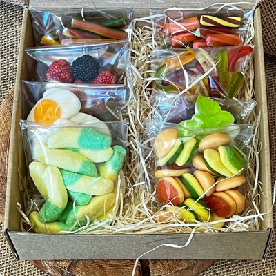 Nutworld Dárková krabice ŽELÉ průhledná 8 x 70 g