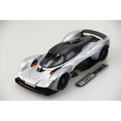 Maisto Special Edition Aston Martin Valkyrie stříbrná 1:18