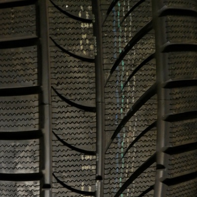 Infinity INF 049 165/70 R14 81T